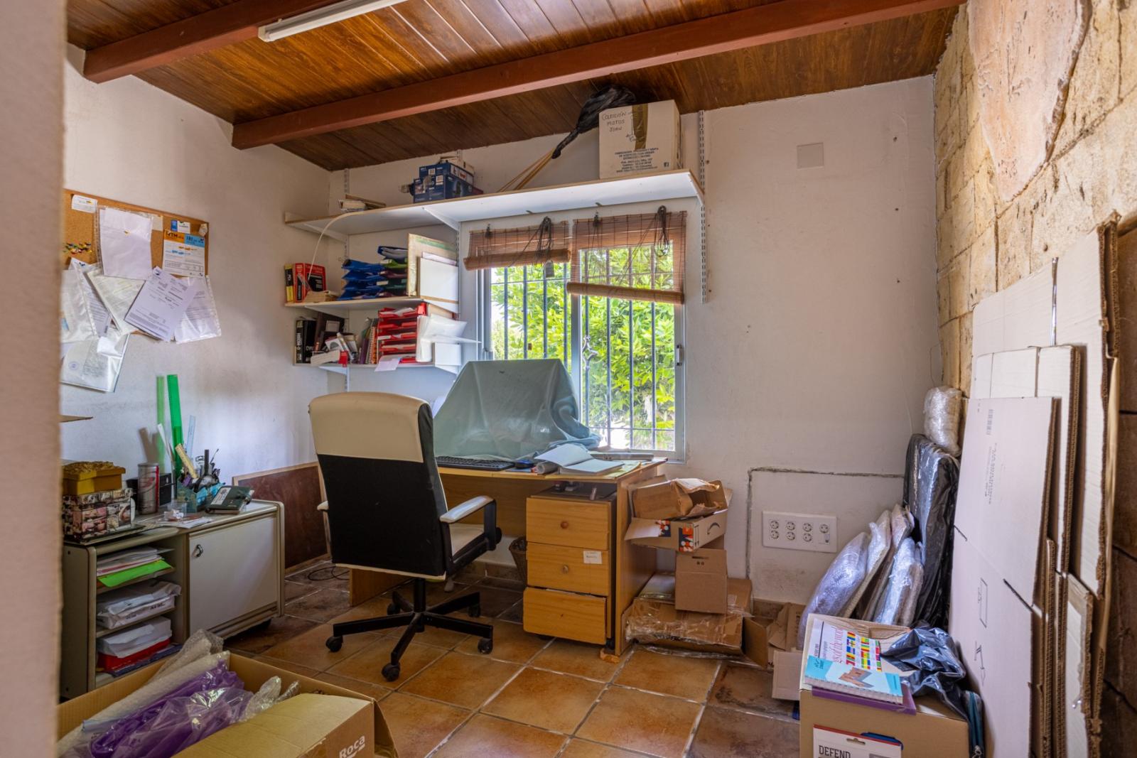 Villa for Sale in Elche