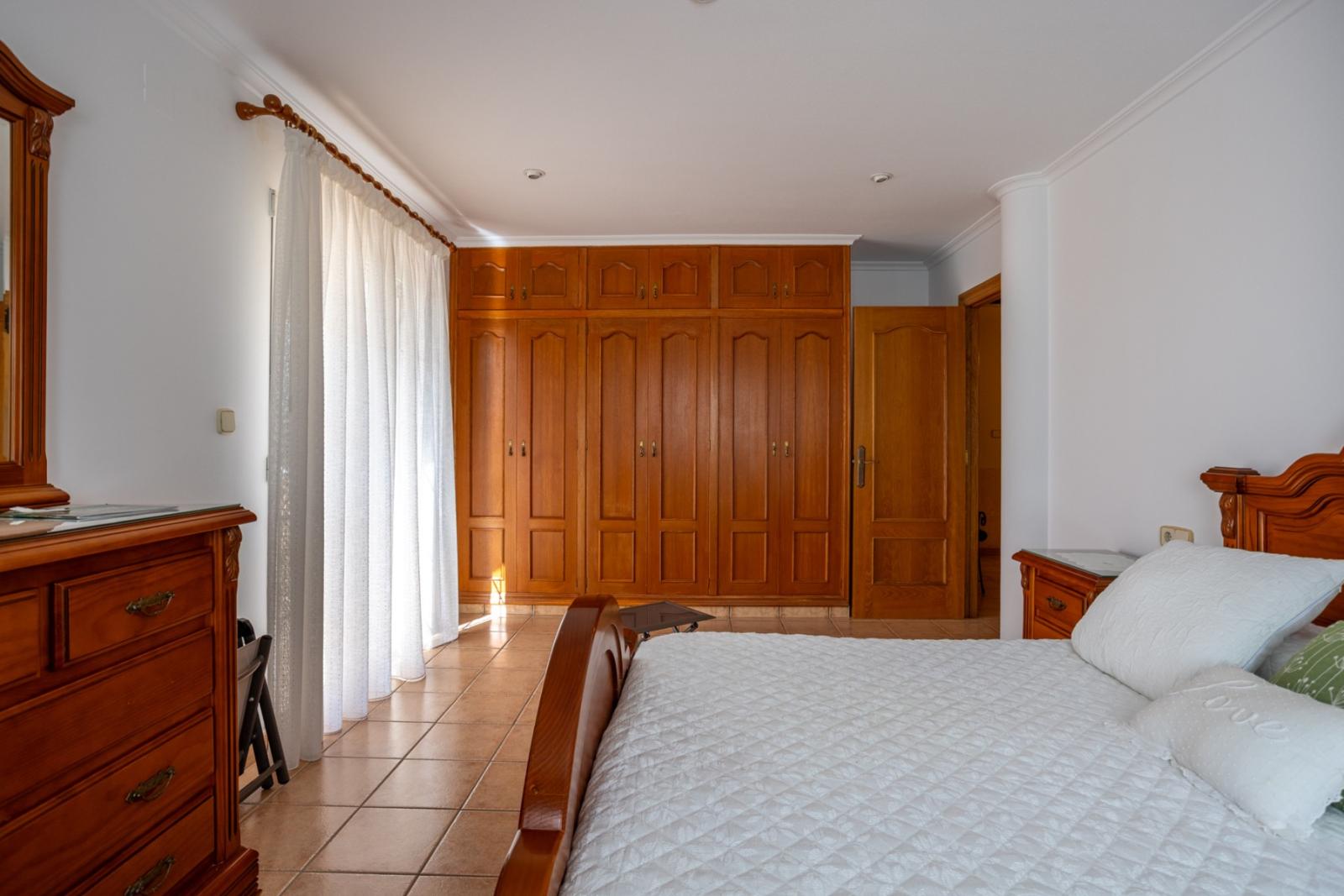 Villa for Sale in Elche