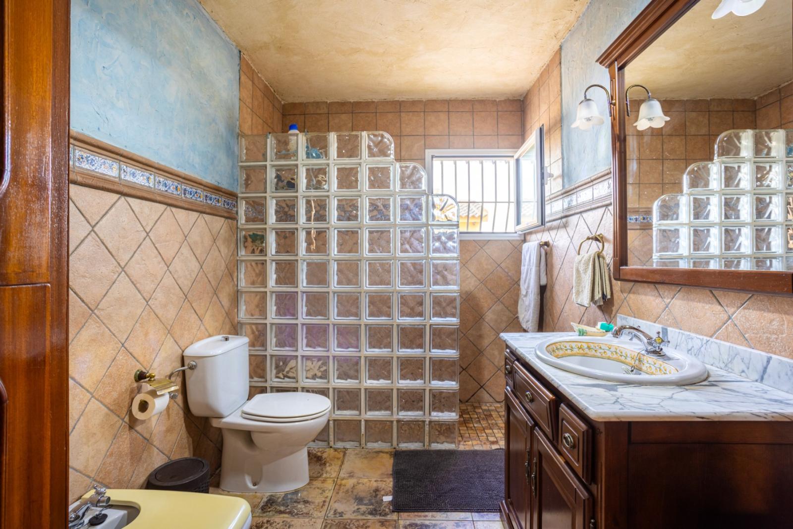 Villa for Sale in Elche