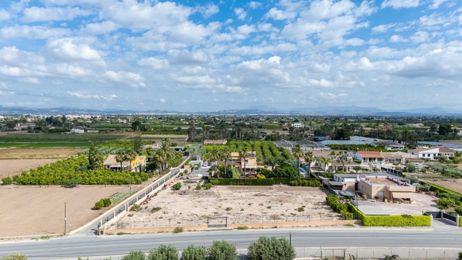 Villa for Sale in Elche
