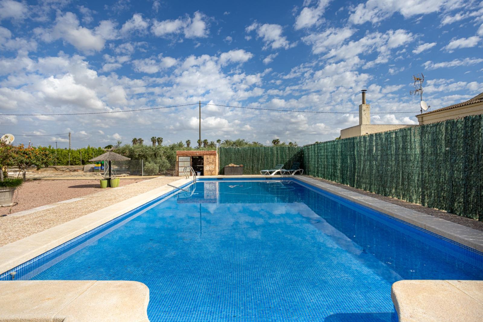 Villa for Sale in Elche