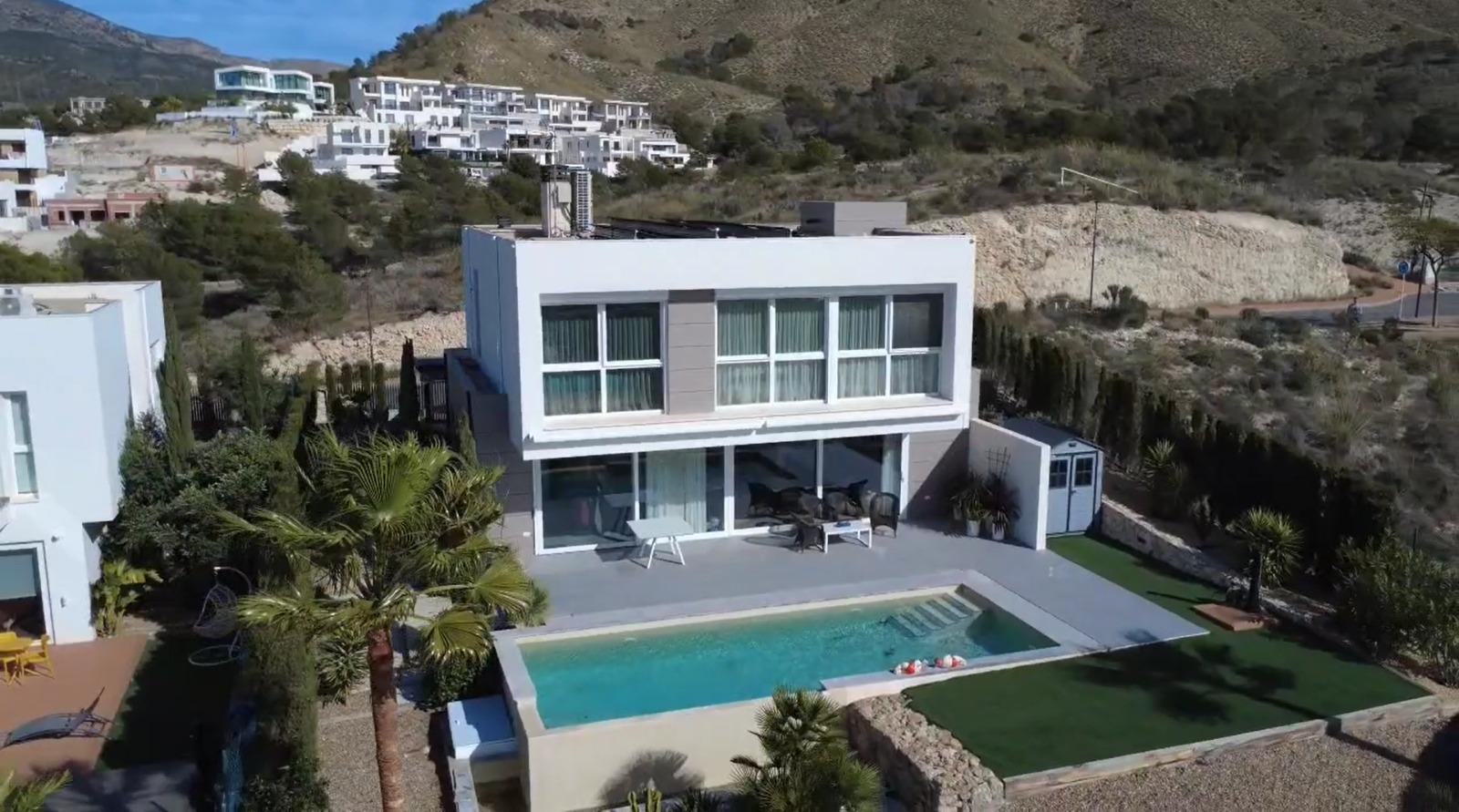 Villa for Sale in Finestrat