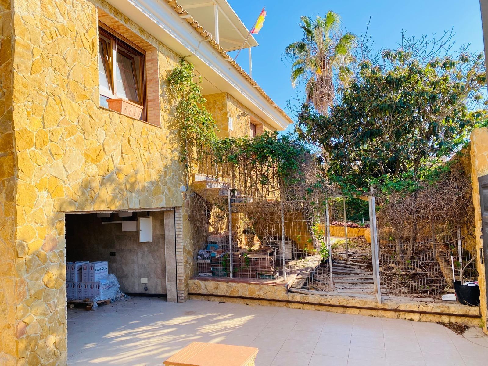 Villa for Sale in Orihuela