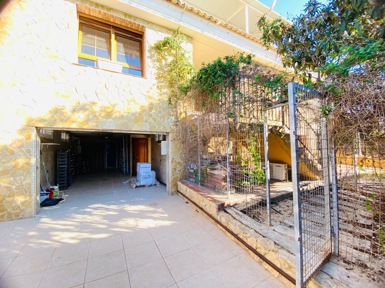 Villa for Sale in Orihuela