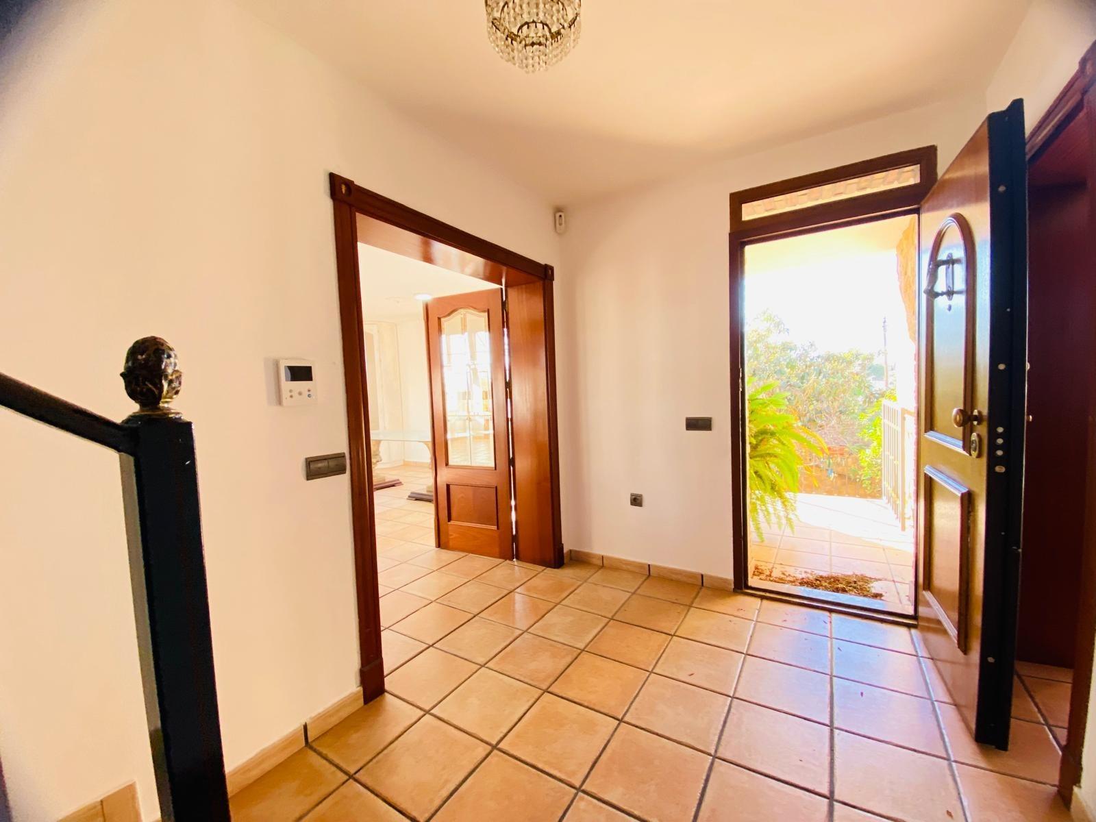 Villa for Sale in Orihuela