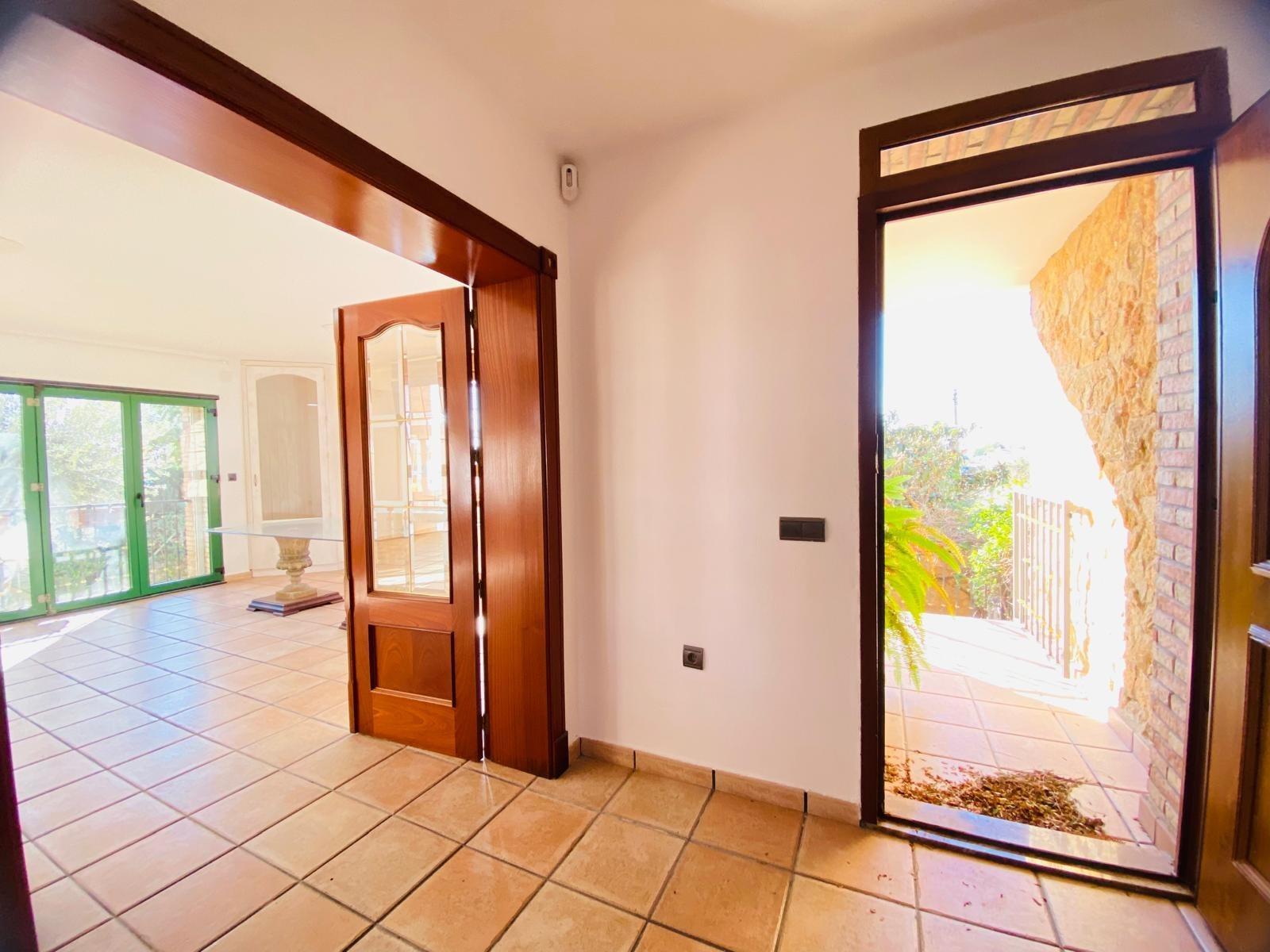 Villa for Sale in Orihuela