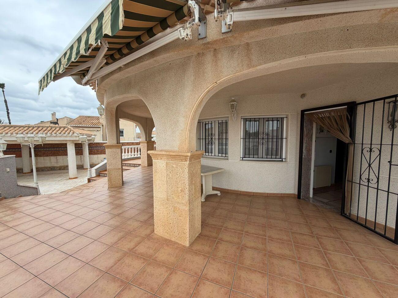 Villa en Venta en Orihuela