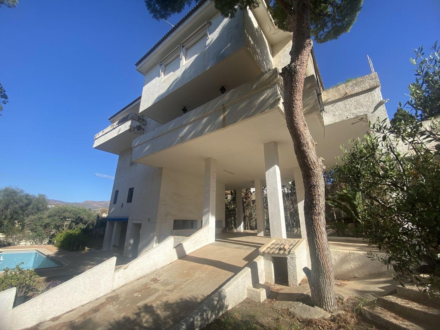 Villa for Sale in Cartagena