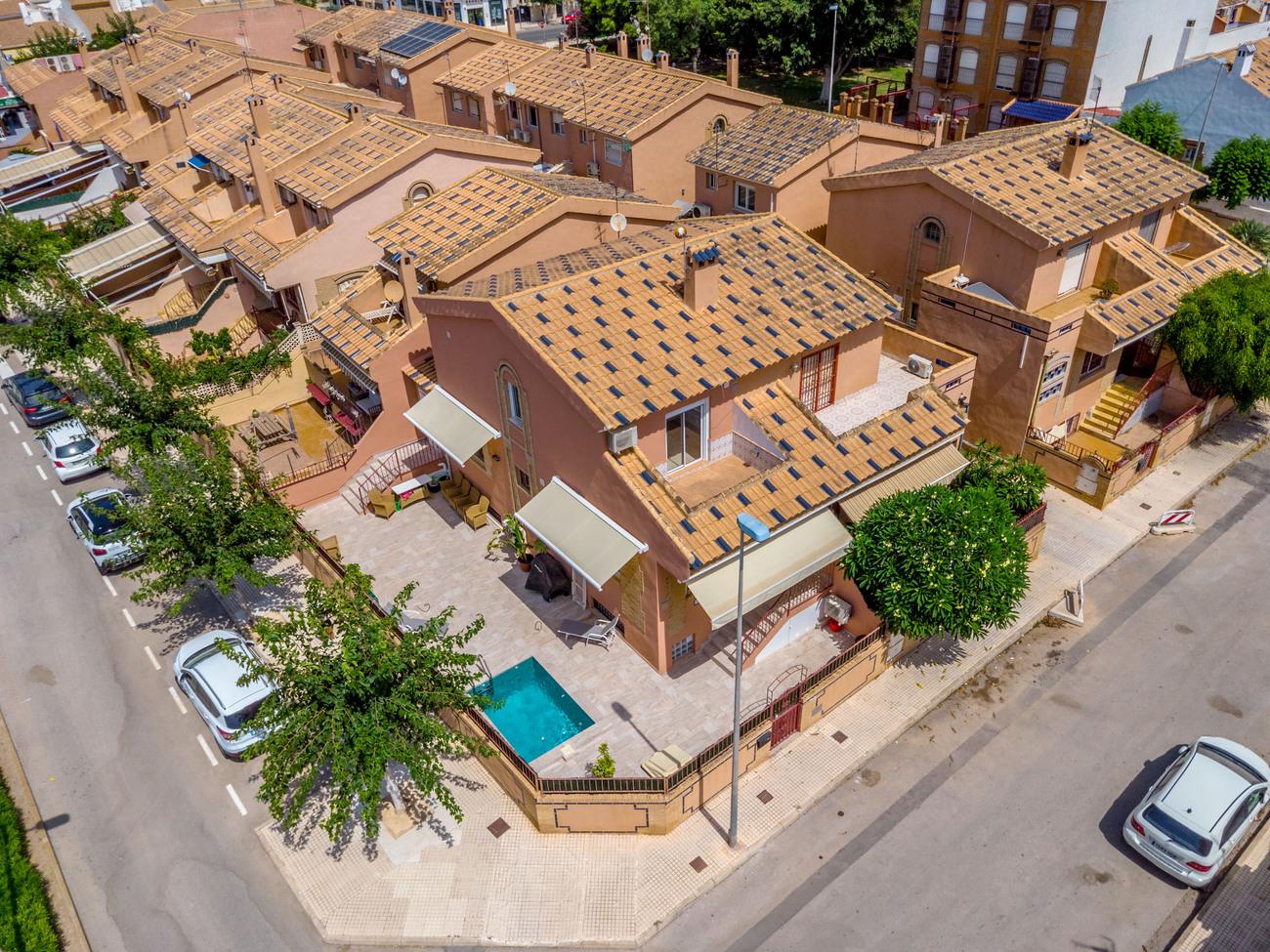 Villa en Venta en Pilar de la Horadada