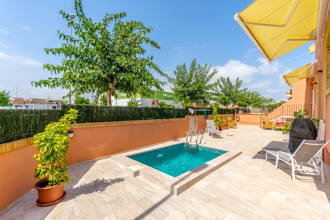 Villa en Venta en Pilar de la Horadada