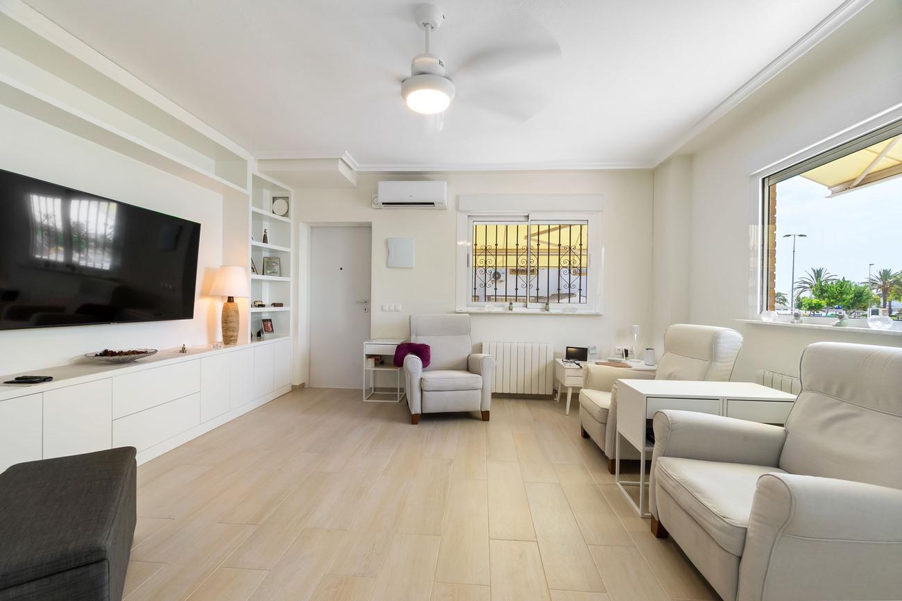 Villa en Venta en Pilar de la Horadada