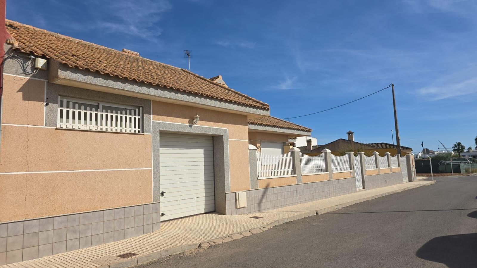 Villa en Venta en Pilar de la Horadada