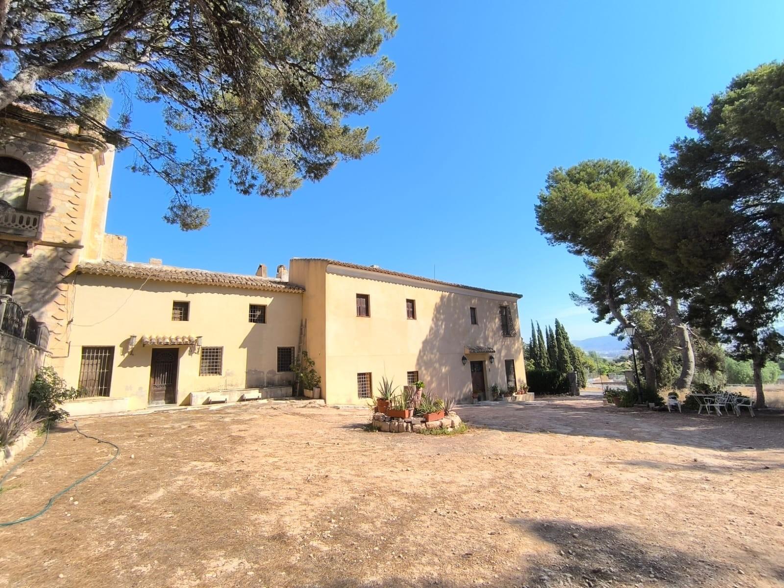 Building for Sale in Monóvar