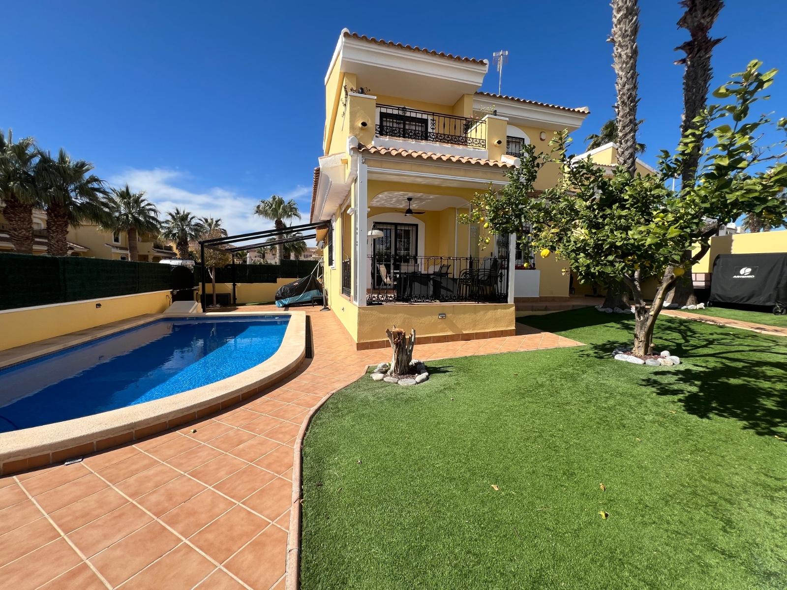 Villa en Venta en Orihuela