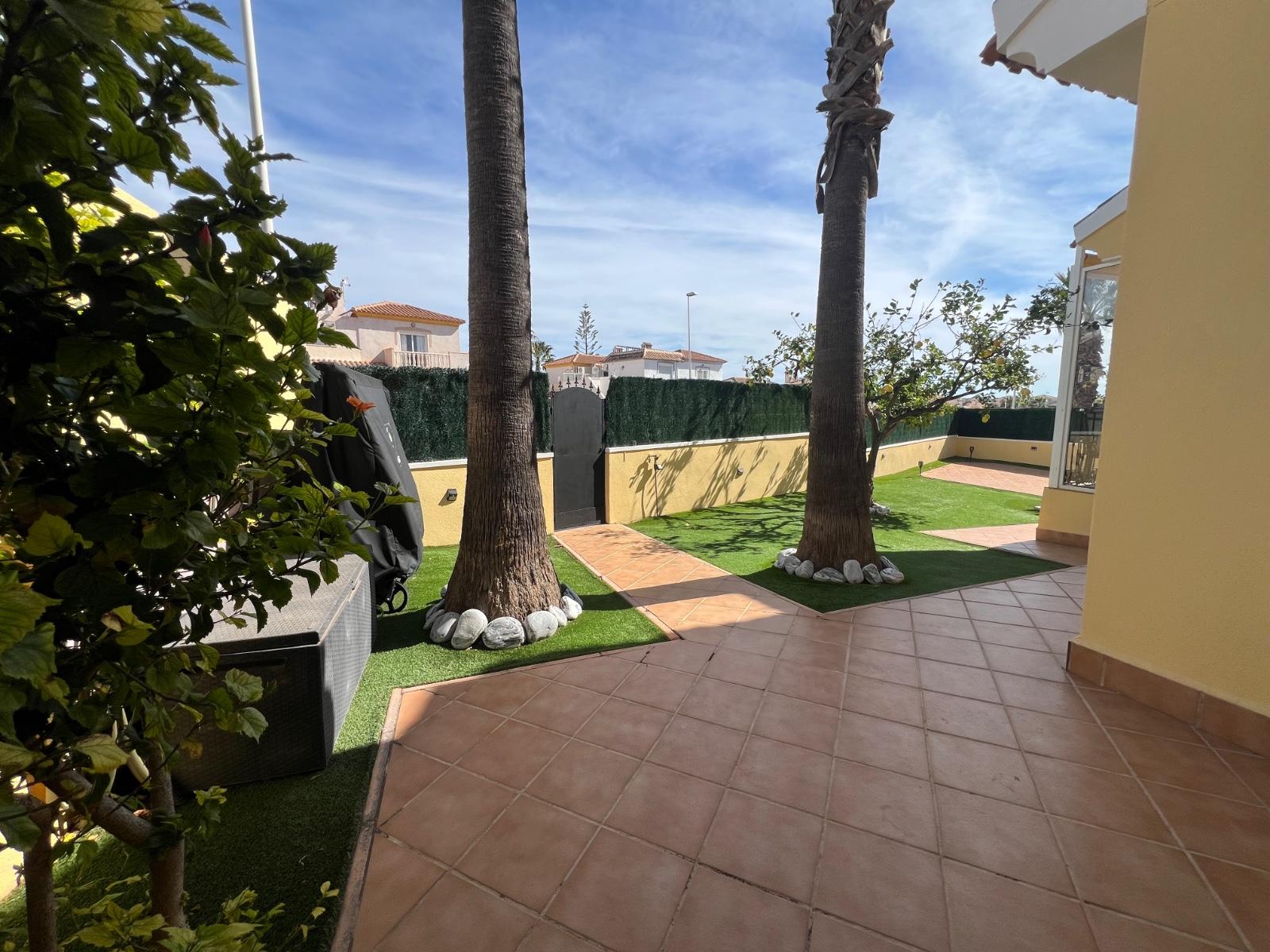 Villa en Venta en Orihuela