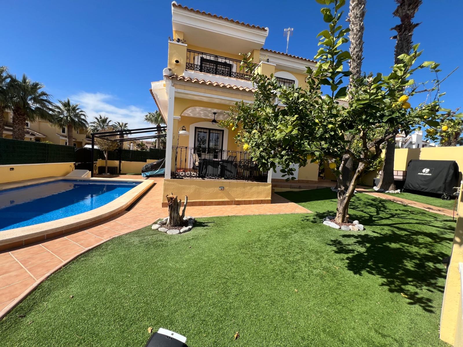 Villa en Venta en Orihuela
