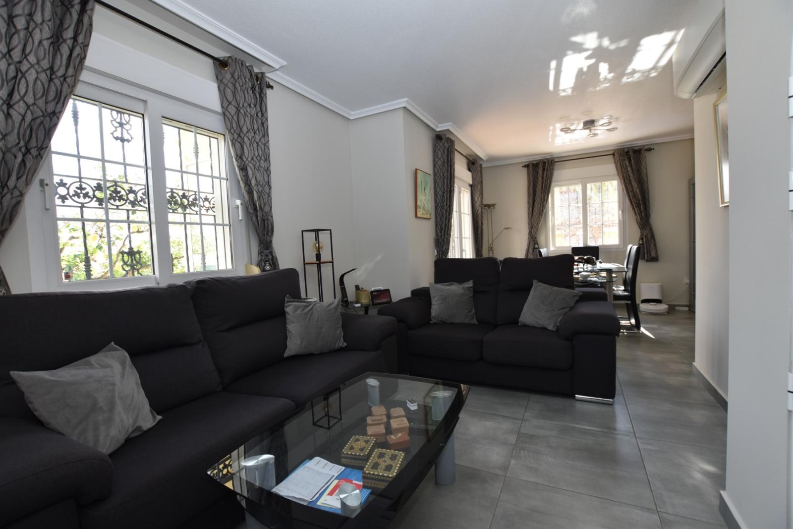 Villa en Venta en Orihuela
