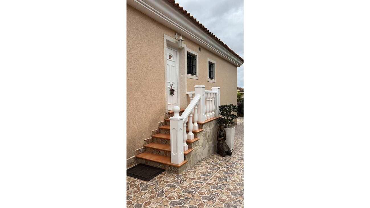Villa en Venta en Rojales
