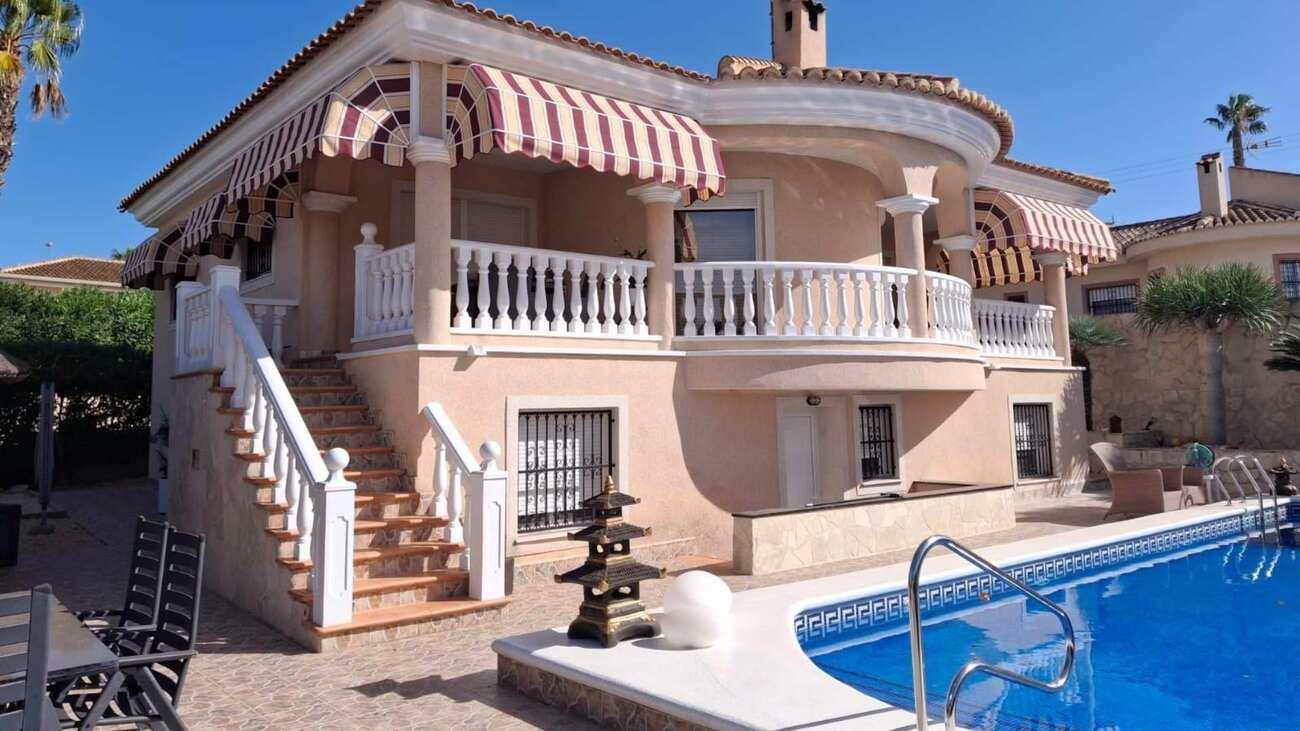 Villa en Venta en Rojales