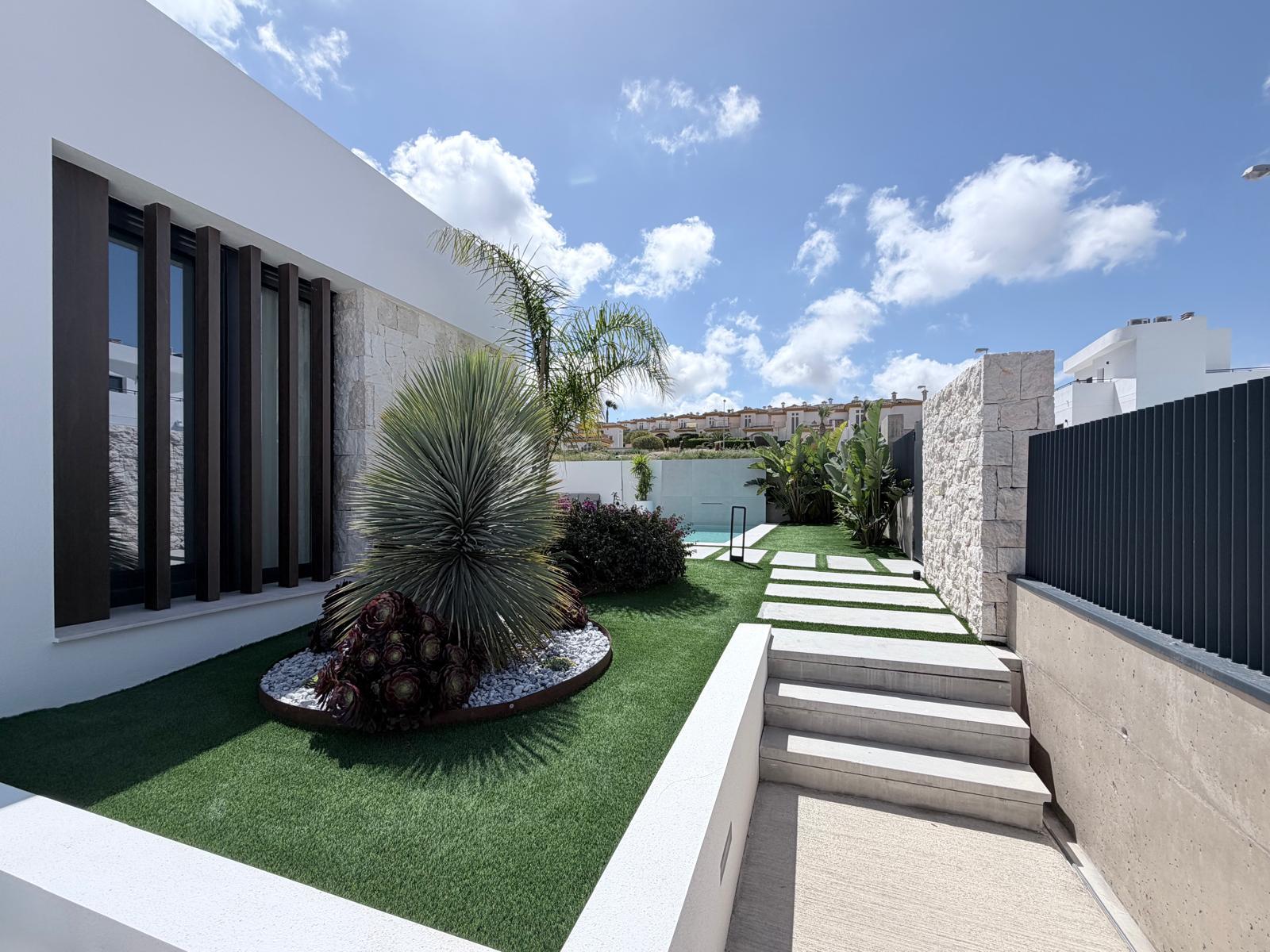 Villa for Sale in Rojales