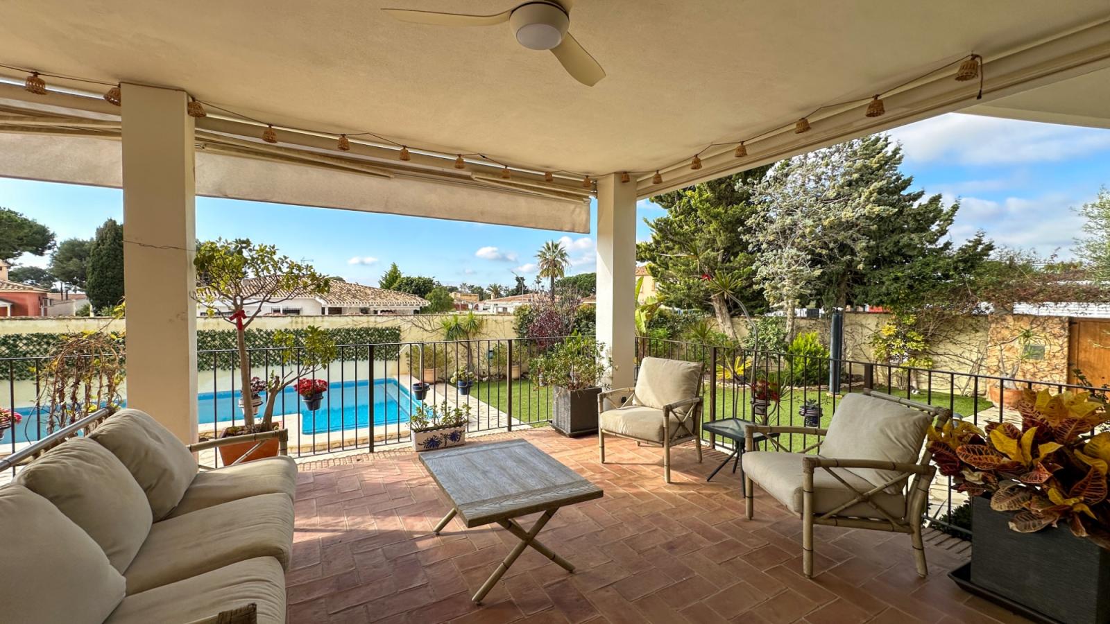 Villa en Venta en Orihuela