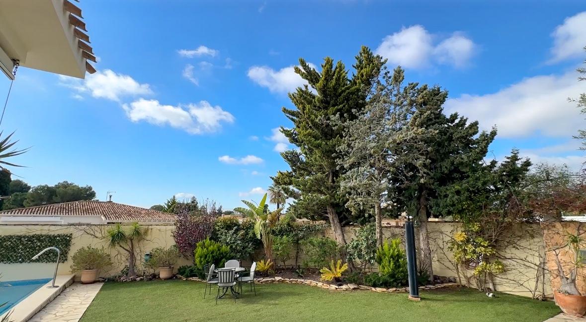 Villa en Venta en Orihuela
