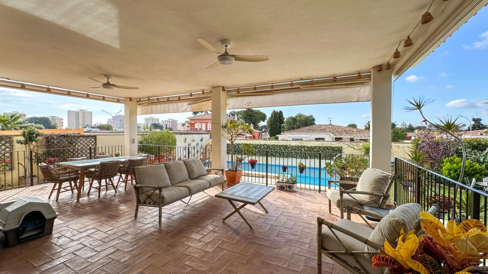 Villa en Venta en Orihuela