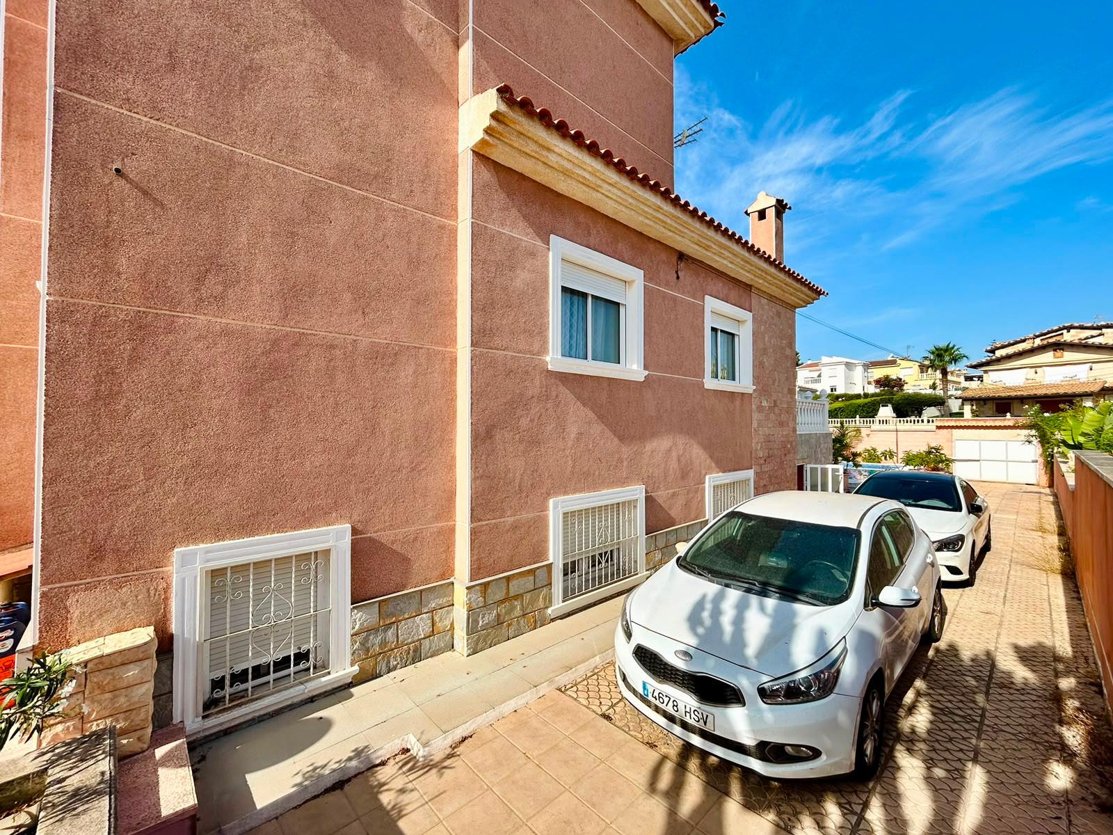 Villa for Sale in Orihuela