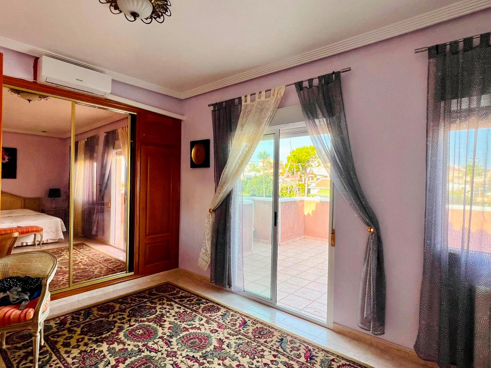 Villa for Sale in Orihuela