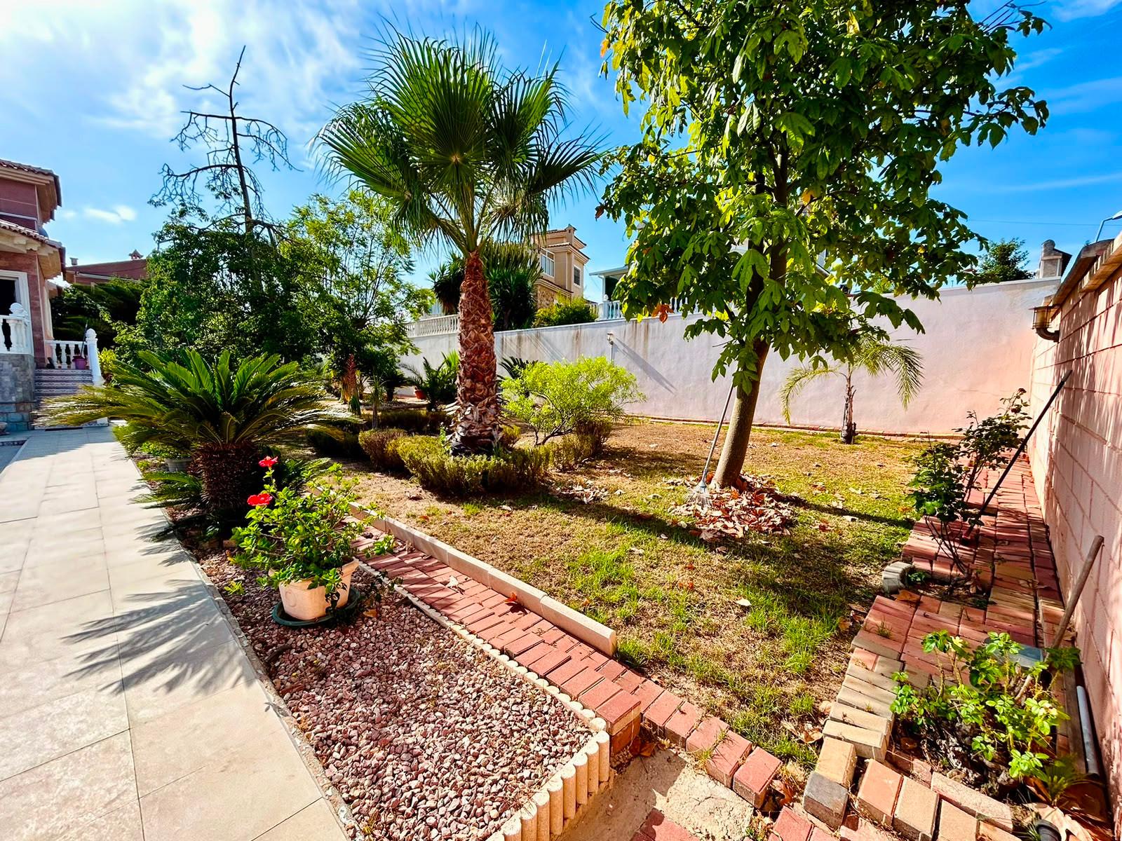 Villa for Sale in Orihuela