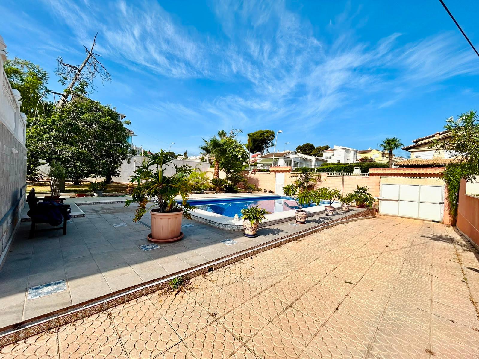 Villa for Sale in Orihuela