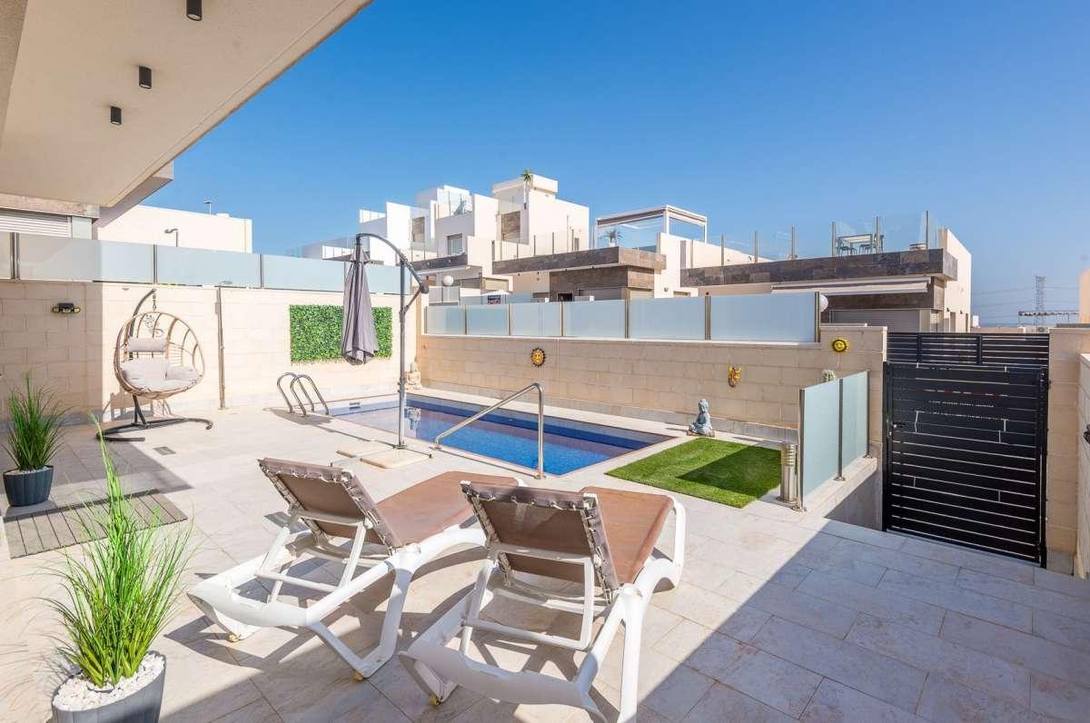 Villa en Venta en Orihuela