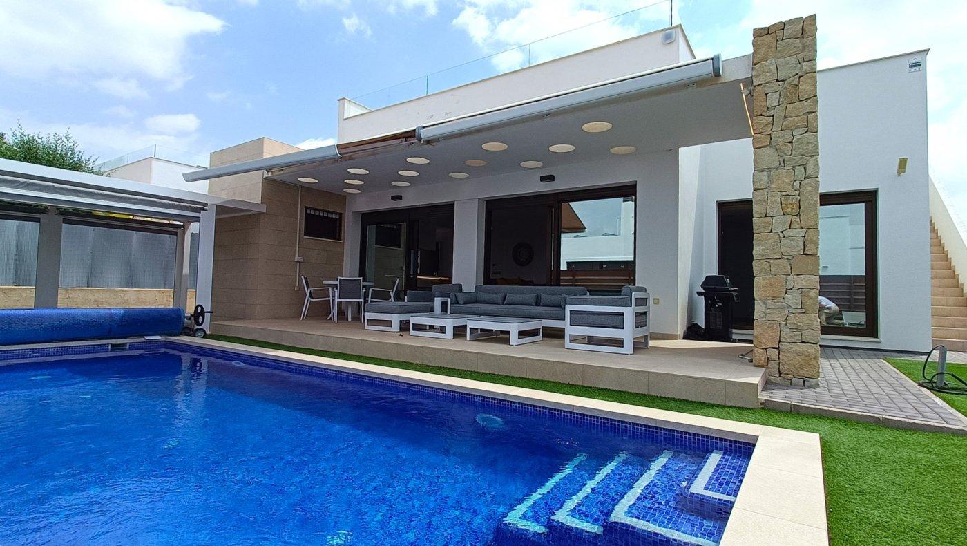 Villa en Venta en Orihuela