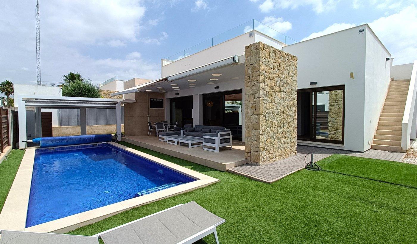 Villa en Venta en Orihuela