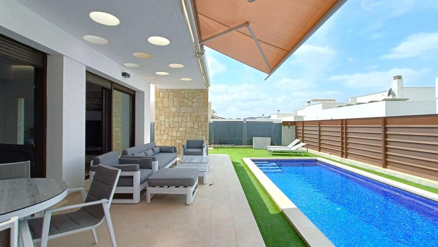 Villa en Venta en Orihuela