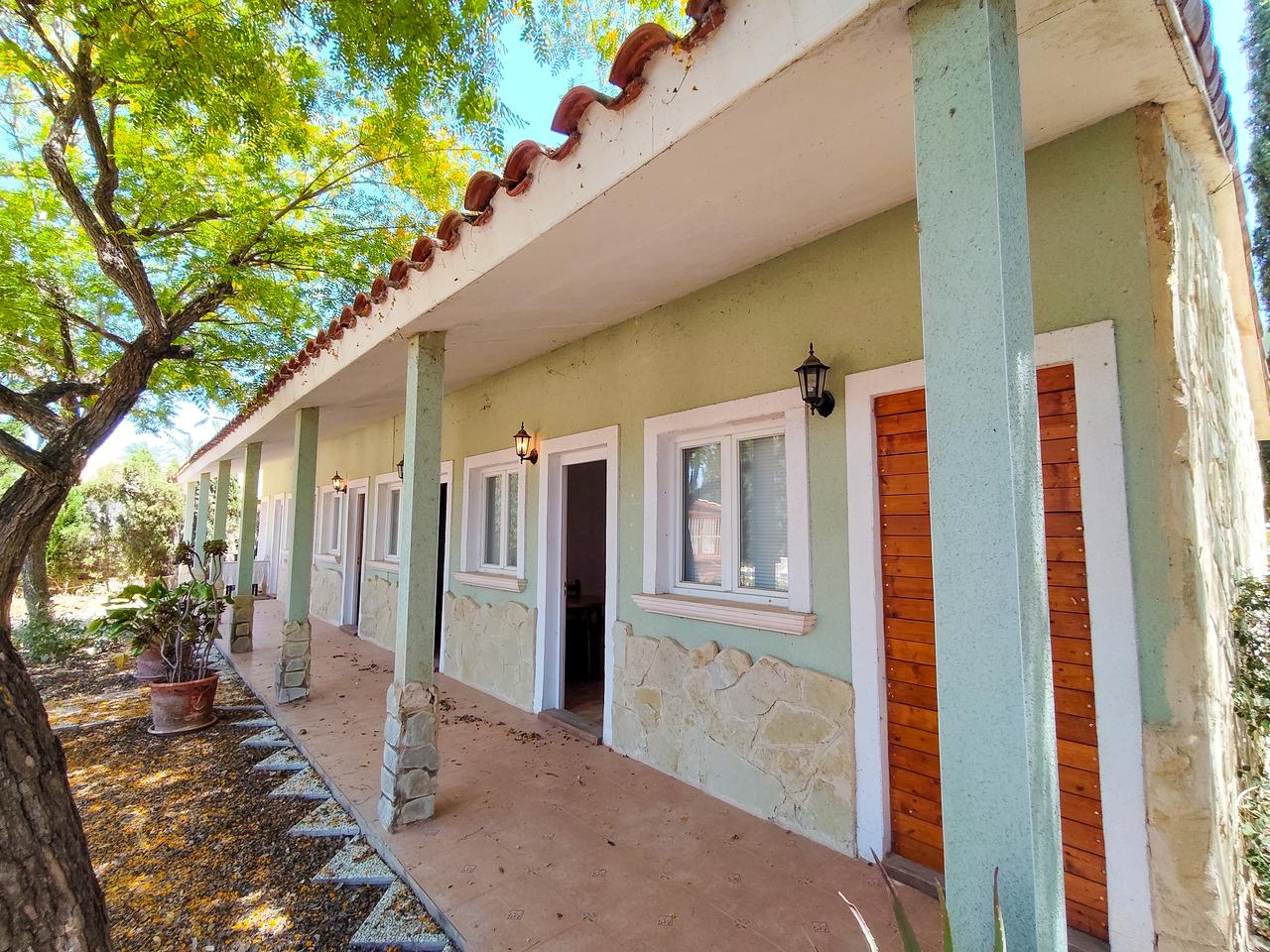 Villa for Sale in Elche