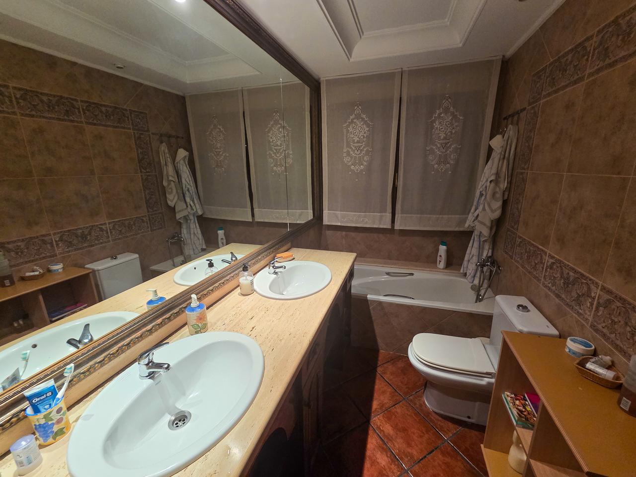 Villa for Sale in Elche
