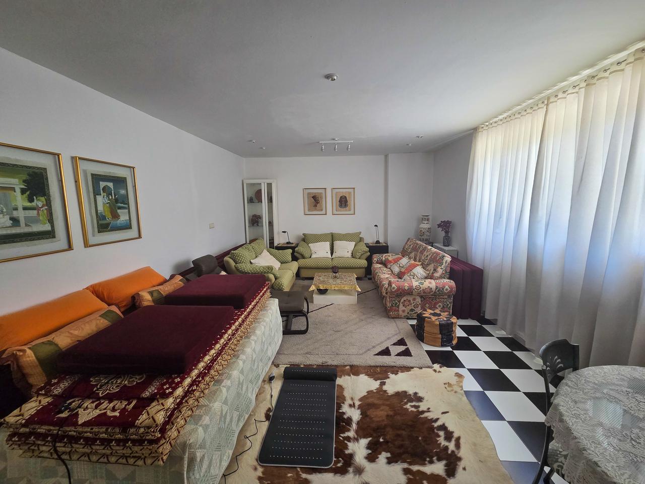 Villa for Sale in Elche