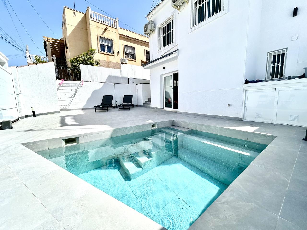 Villa en Venta en Orihuela
