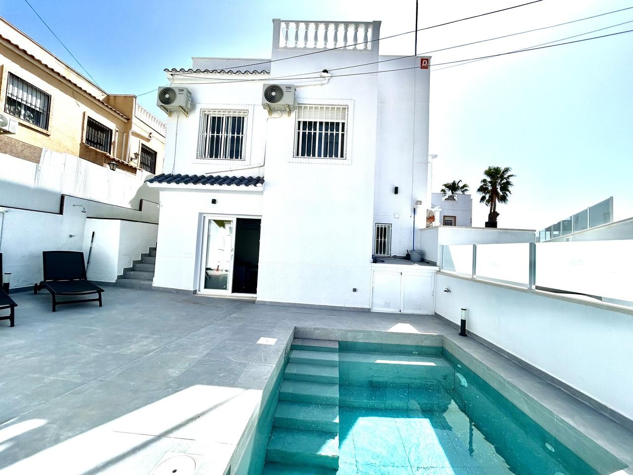 Villa en Venta en Orihuela
