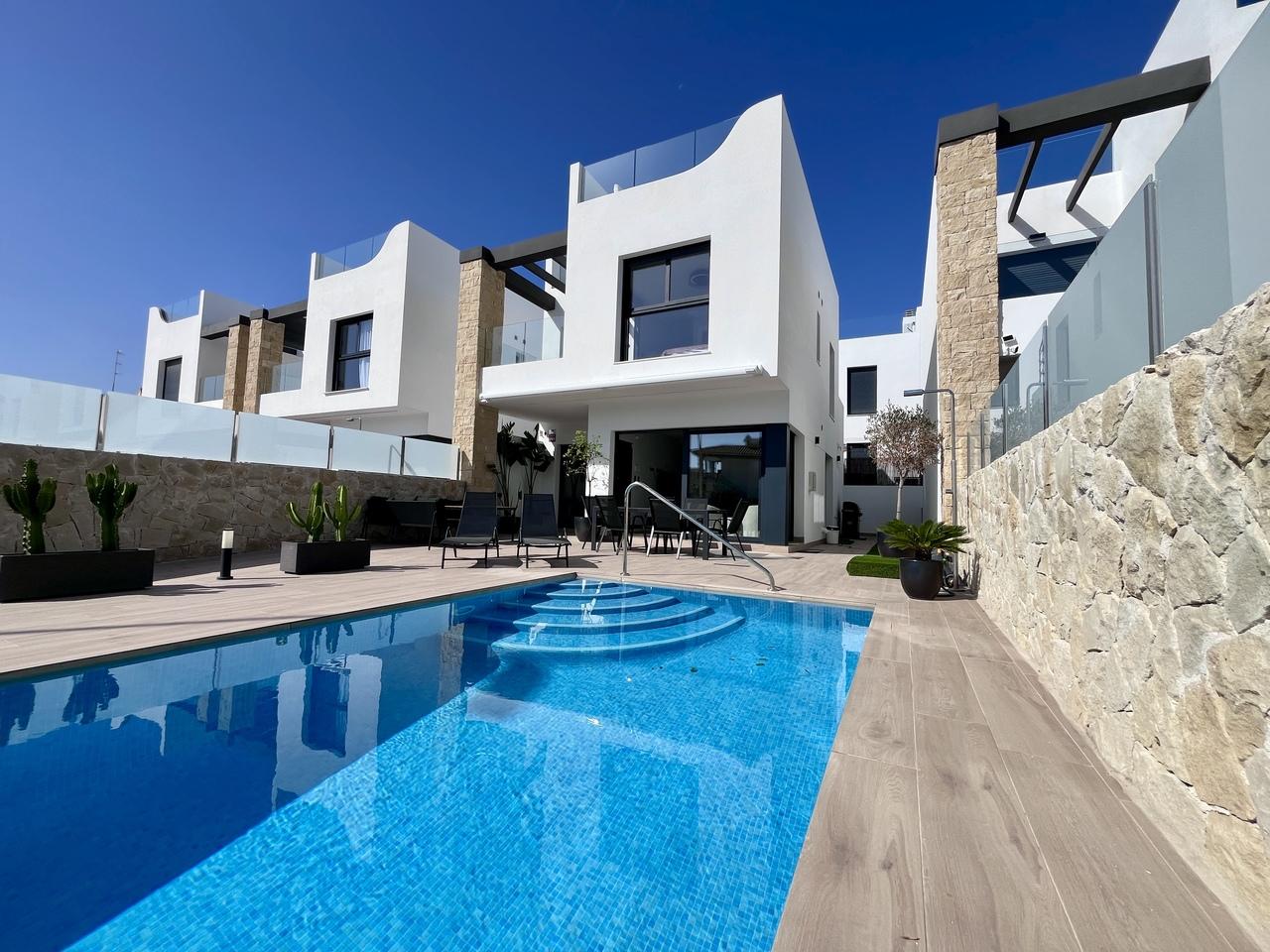 Villa en Venta en Orihuela