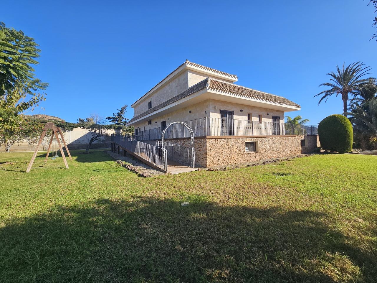 Villa for Sale in Cartagena