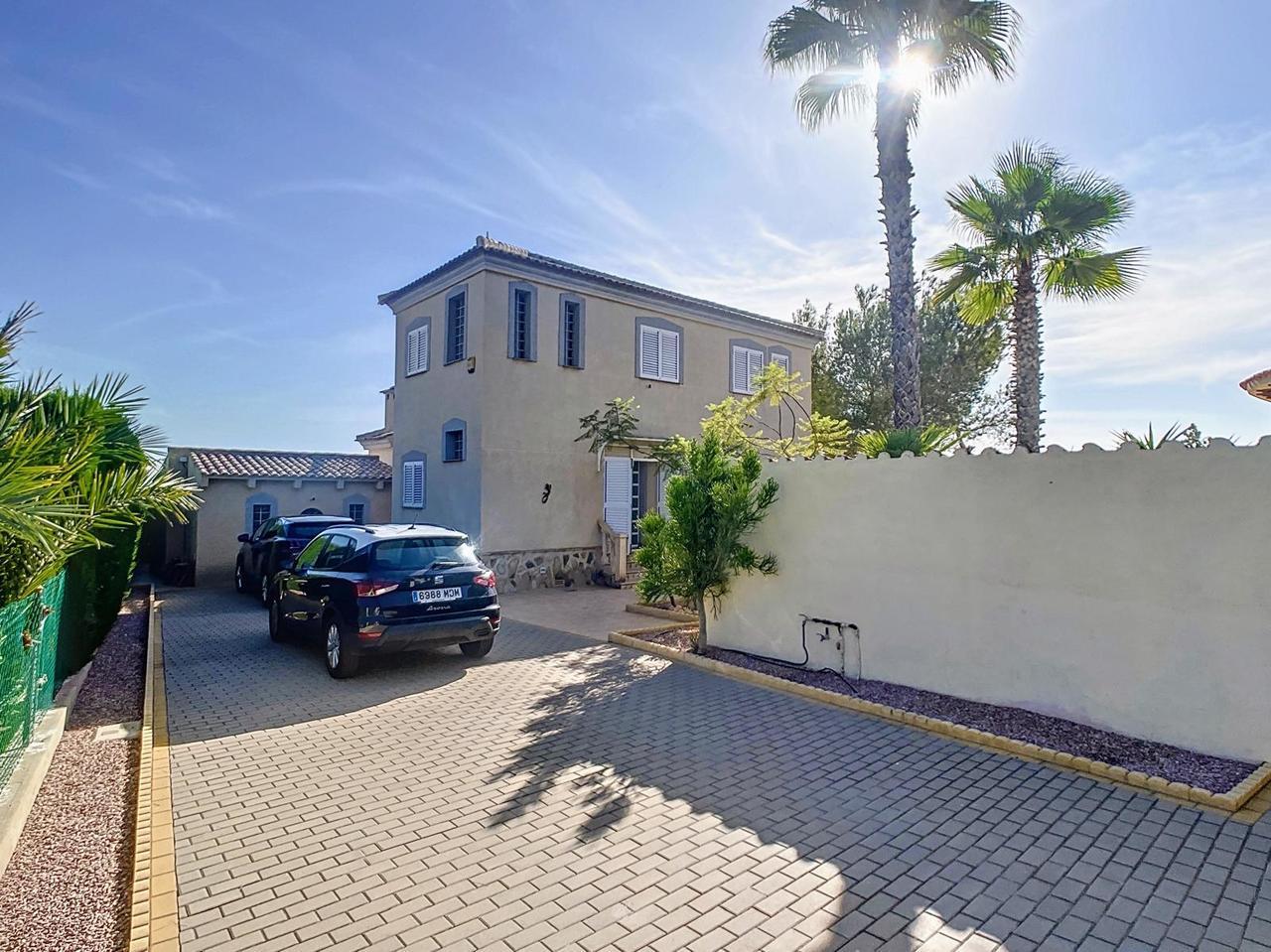 Villa en Venta en Pilar de la Horadada