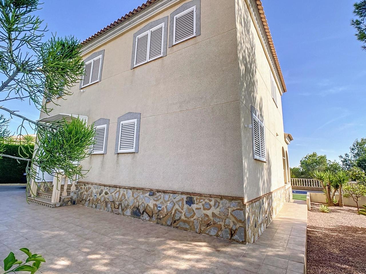 Villa en Venta en Pilar de la Horadada
