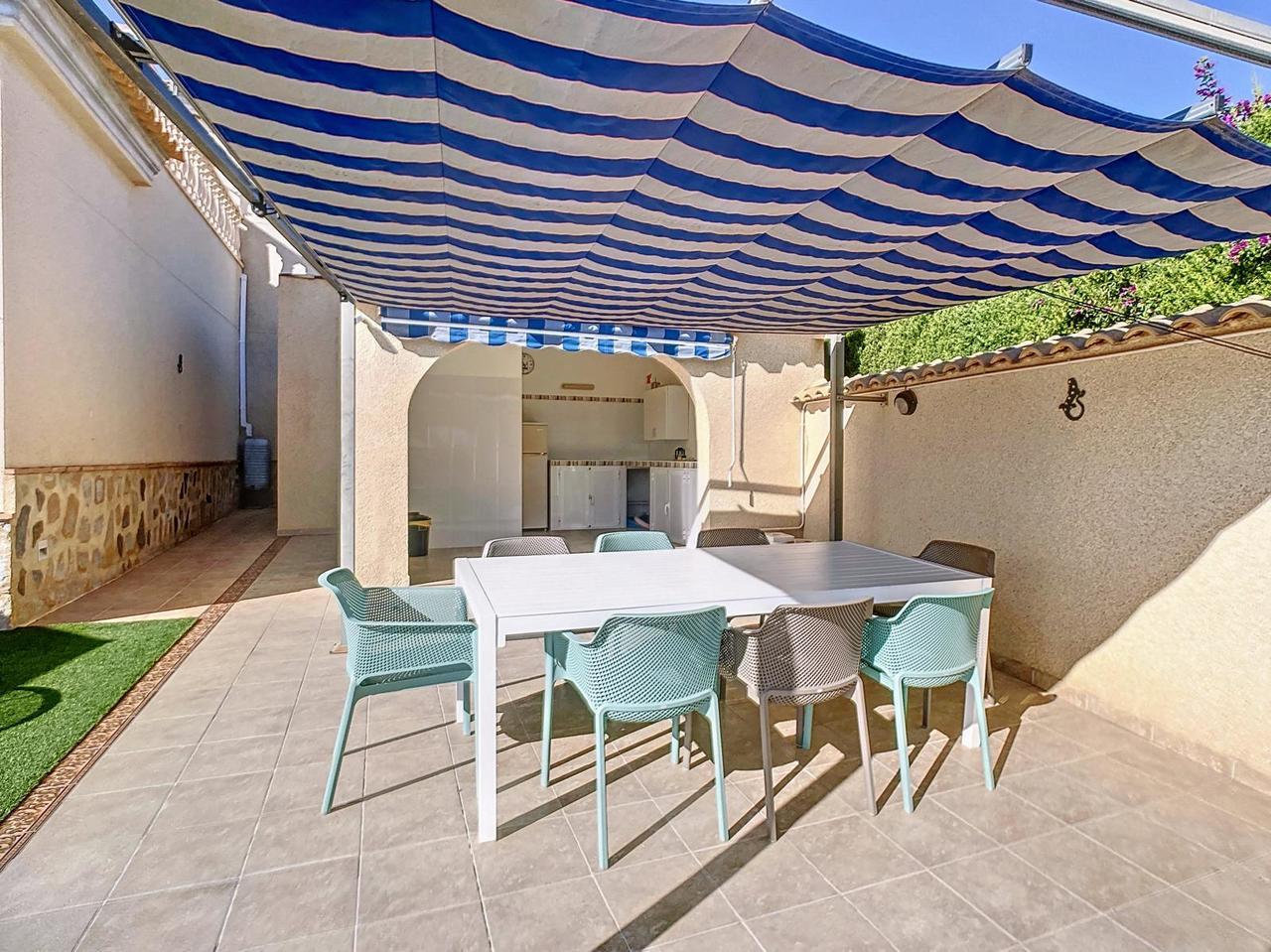 Villa en Venta en Pilar de la Horadada