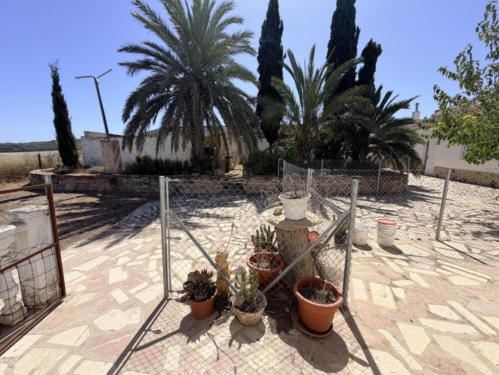 Building for Sale in Orihuela