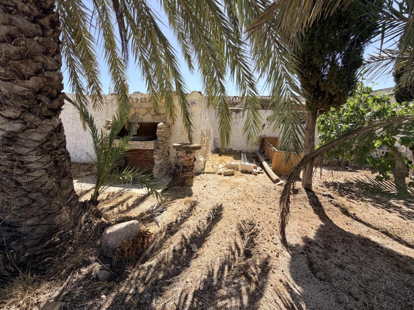Building for Sale in Orihuela