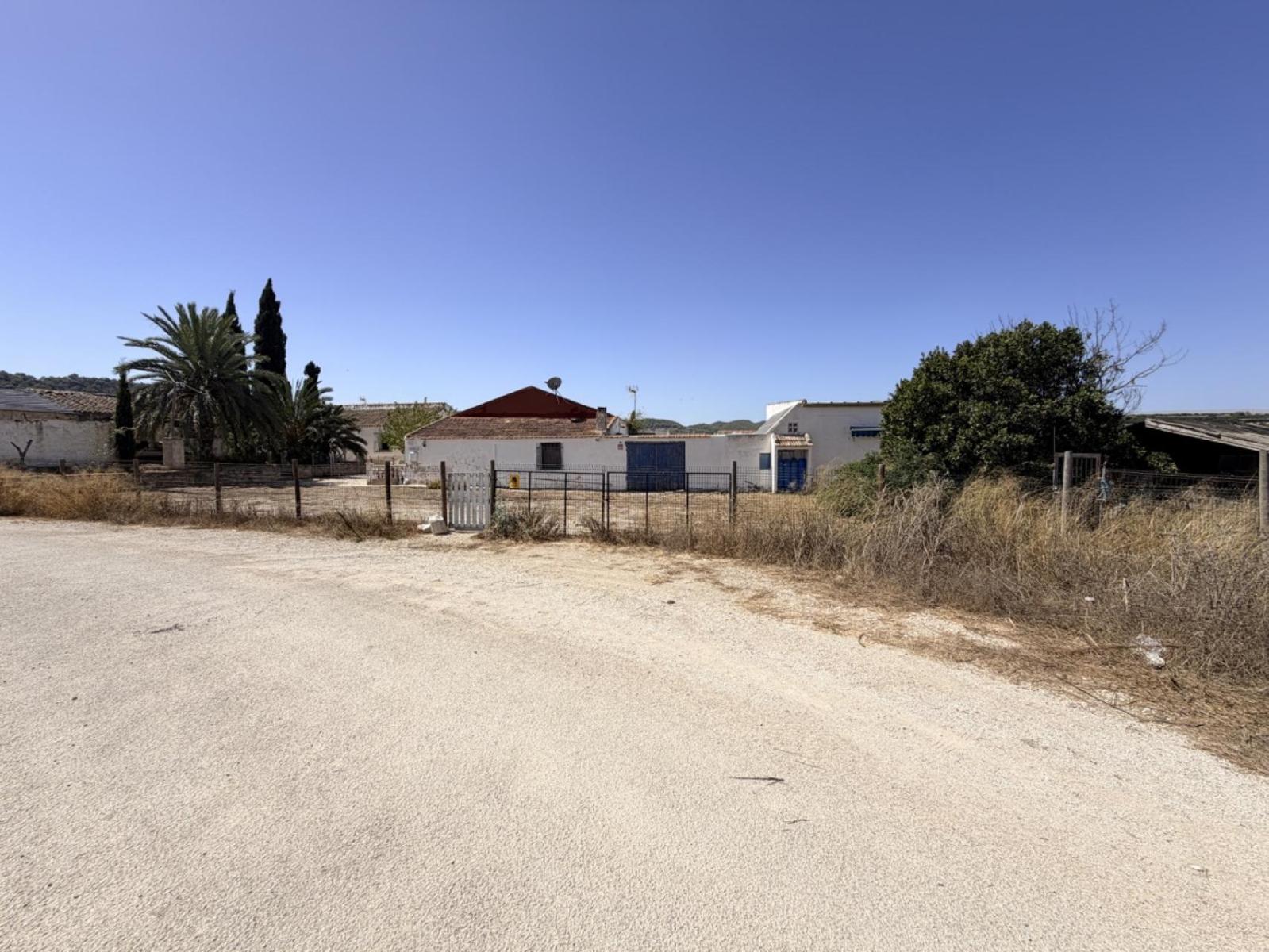 Building for Sale in Orihuela