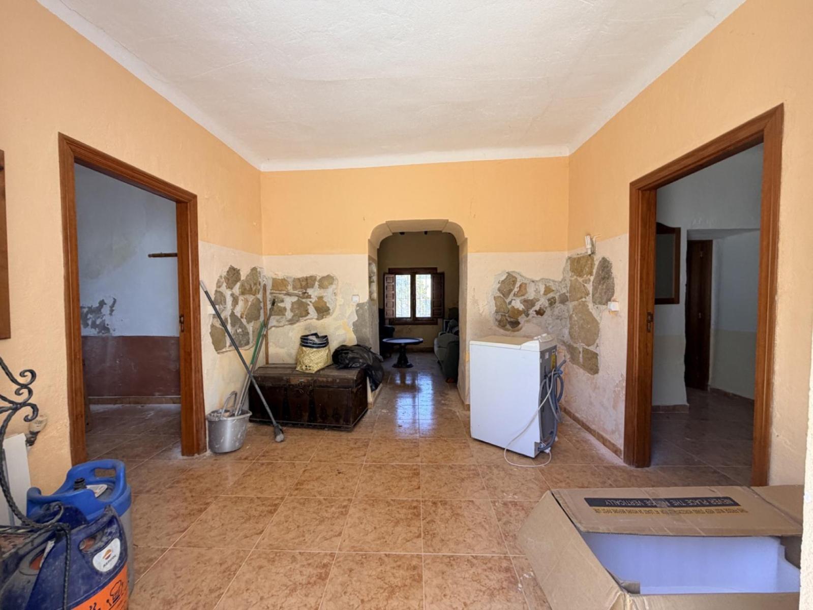 Building for Sale in Orihuela