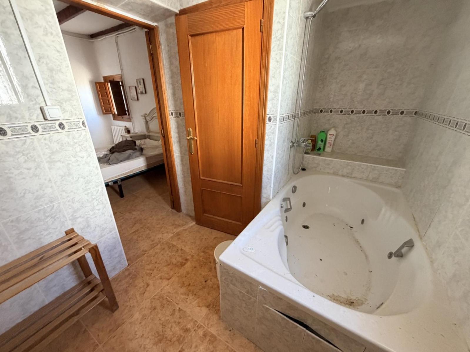 Building for Sale in Orihuela